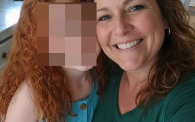 Mijn man en ik hebben een tienjarig meisje geadopteerd. Toen mijn vader haar zag, werd hij bleek en zei: ‘Jij?… Dit kan toch niet waar zijn!’