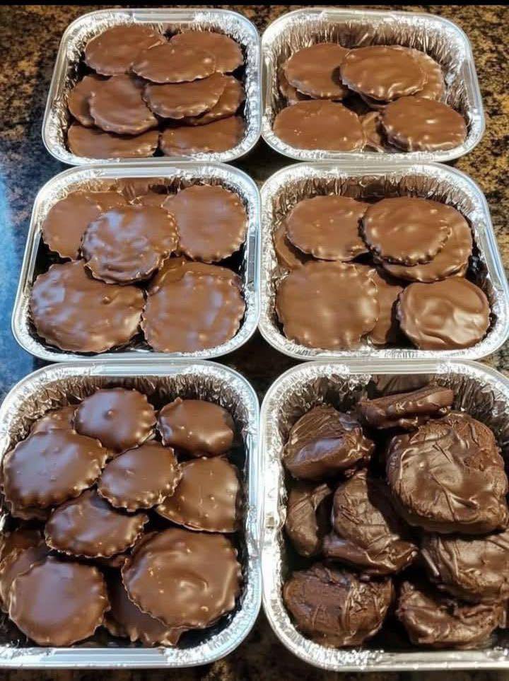 Zelfgemaakte Turtle Candy (met geroosterde pecannoten, kleverige karamel en chocolade!)