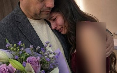 Ik hield tien jaar lang één belofte aan mijn vrouw – totdat één boeket het geheim onthulde dat ze met zich meenam.