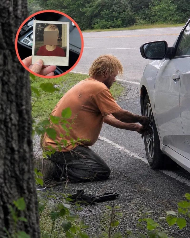 Een dakloze man hielp me een lekke band te verwisselen op Route 9, de plek waar mijn zoon 20 jaar geleden verdween. Wat hij op mijn passagiersstoel achterliet, bracht me diep ontroerd.