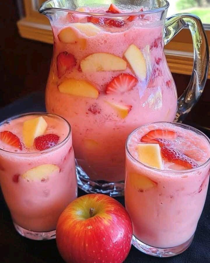 Romige aardbei-appelpunch – Een hemelse mix van frisheid en verwennerij.