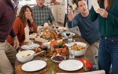 Mijn schoondochter gaf mijn vrouw een Thanksgiving-menu met veertien gerechten en verwachtte dat ze alles zelf zou koken. Dus ik boekte twee vluchten, liet een briefje op het aanrecht achter en wachtte tot haar telefoontje midden in het diner zou losbarsten…