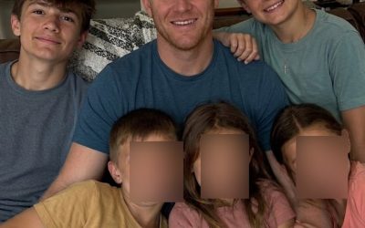 Ik heb vijf kinderen grootgebracht voordat ik erachter kwam dat ik nooit kinderen zou kunnen krijgen – wat ik de volgende dag in mijn eigen keuken ontdekte, veranderde alles.