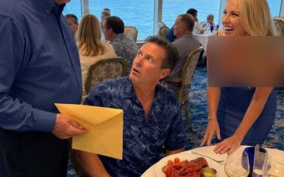 Mijn zoon en zijn vrouw namen hun zoon mee op een cruise van .000, terwijl hun dochter thuisbleef. Tegen de middag stond ik aan hun tafel.
